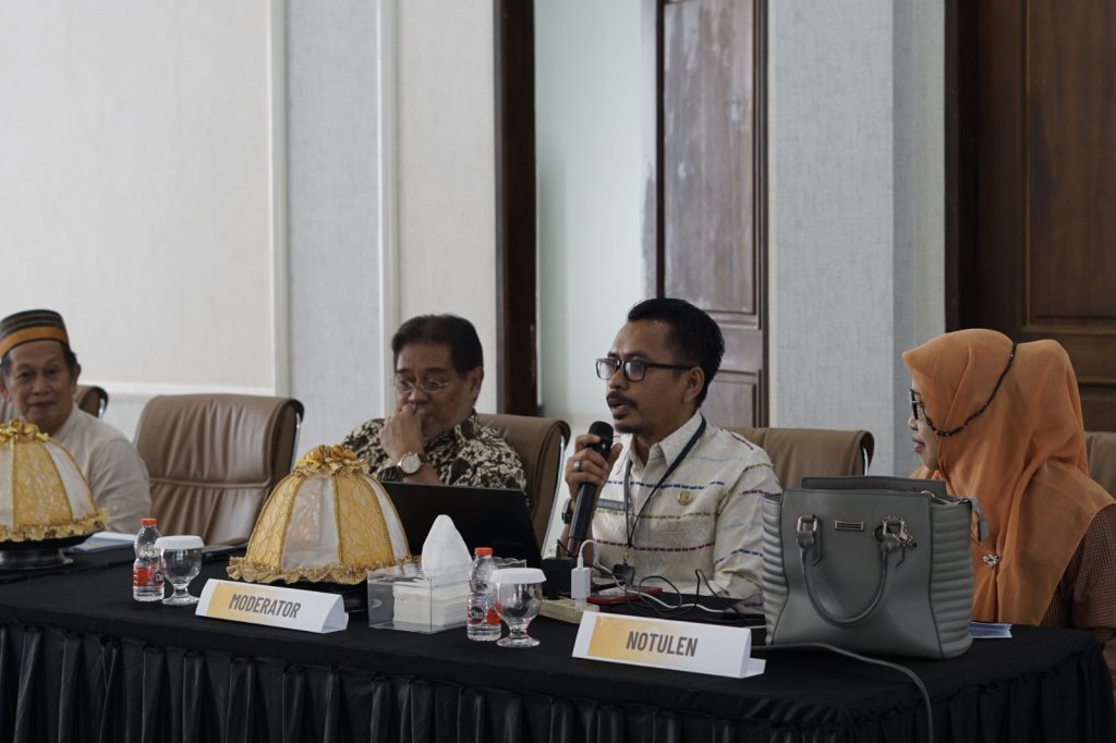 Meretas Jejak Pahlawan dan Bahasa Ibu: Polewali Mandar Gelar FGD Calon Pahlawan Nasional Ammana Wewang