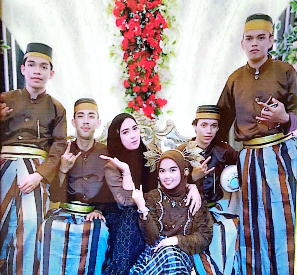 Sayang Sayang Desa Sayoang: Mengharukan Jiwa dengan Musik Tradisional