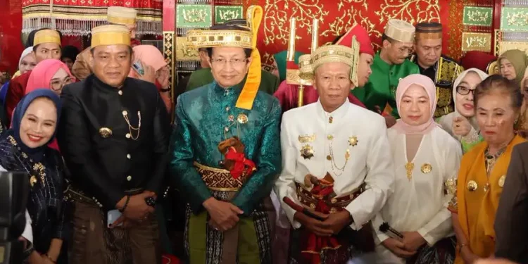 Menag Nasaruddin Umar Terima Gelar Adat Kedatuan Luwu
