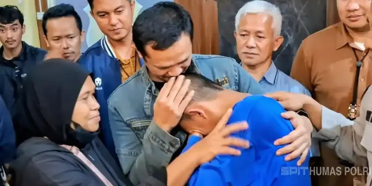Tangis Haru Pecah Saat Rizki Nur Fadhilah Korban TPPO ke Kamboja Kembali ke Pelukan Keluarga