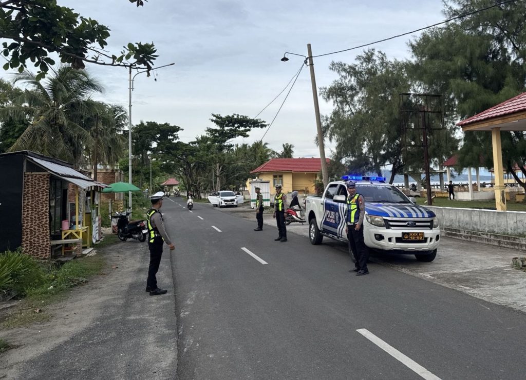 Berikan Rasa Aman Saat Ngabuburit, Polres Majene Perketat Pengamanan di Lokasi Perbelanjaan