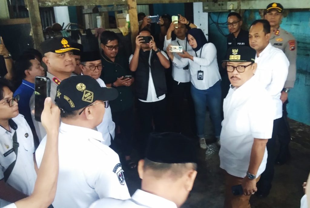 Kapolres Majene Hadiri Kunker Gubernur Sulbar di Desa Sendana, Tinjau Operasional Pabrik Es Palipi