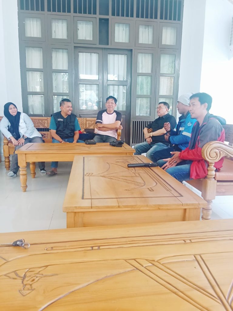 Dicurhati Puluhan Jurnalis Soal Dana Kominfo Dan Beberapa OPD Lainnya, Bupati Majene: Itu Bukan Milik Kelompok!