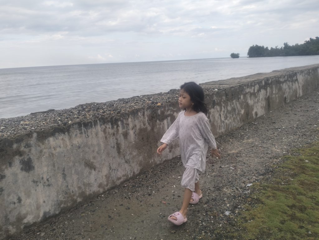 “Menyapa Pagi di Pantai Cinoki, Kebersamaan Sederhana yang Sarat Makna”