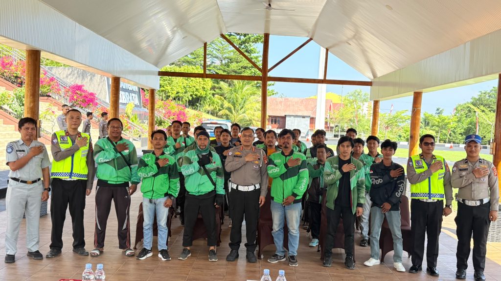 Polantas Karib Hadir di Sulbar, Dirlantas Ajak Pengemudi Pelopor Keselamatan Berlalu Lintas
