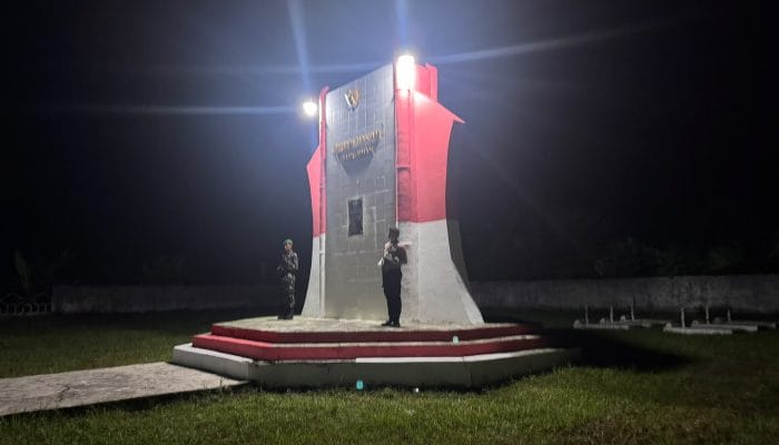 Malam Penuh Khidmat: Letkol Inf Nasrullah Pimpin Renungan Suci di Taman Makam Pahlawan Pasangkayu