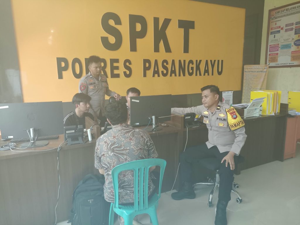 Gara-gara Cari Nomor Kurir di Google, Rp5,8 Juta Raib